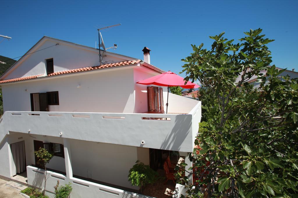 Apartments Reljic With Terrace Baška Екстериор снимка