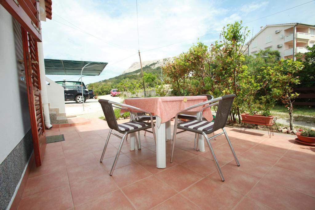 Apartments Reljic With Terrace Baška Екстериор снимка