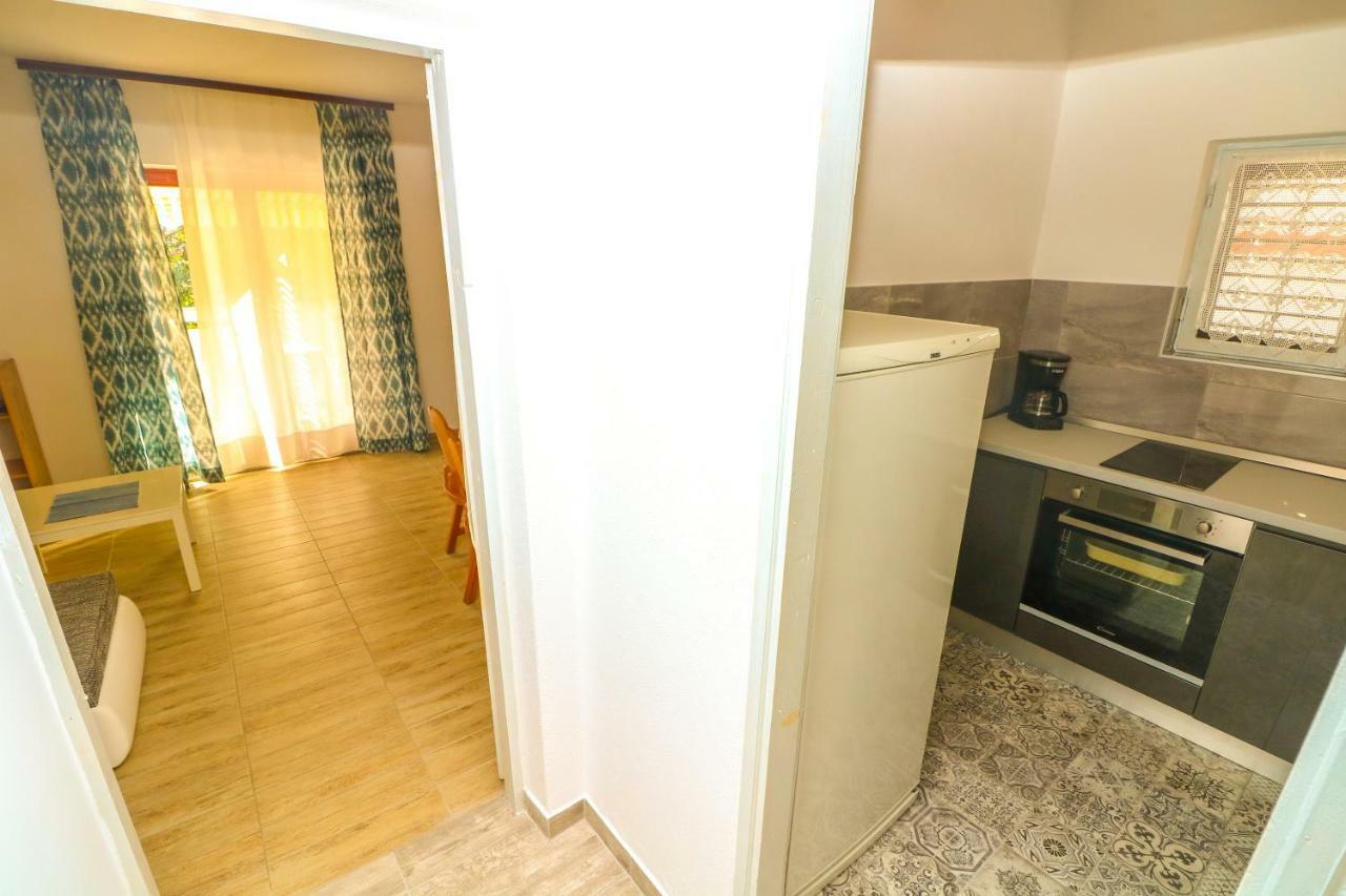 Apartments Reljic With Terrace Baška Екстериор снимка