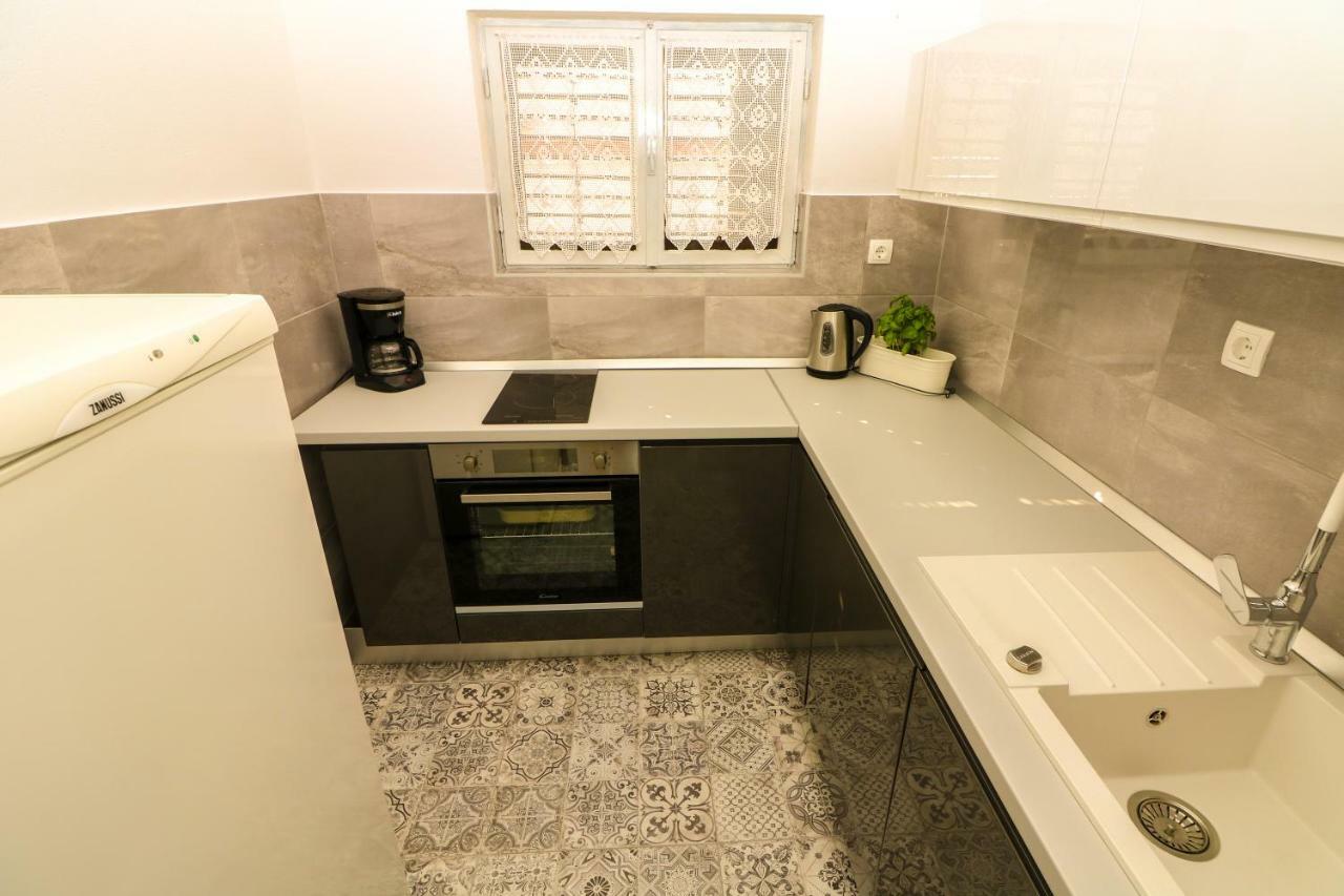 Apartments Reljic With Terrace Baška Екстериор снимка