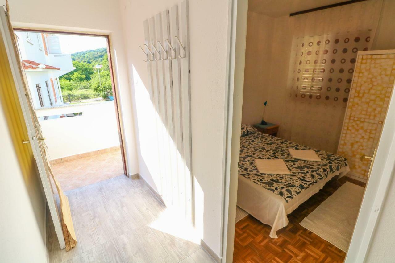 Apartments Reljic With Terrace Baška Екстериор снимка