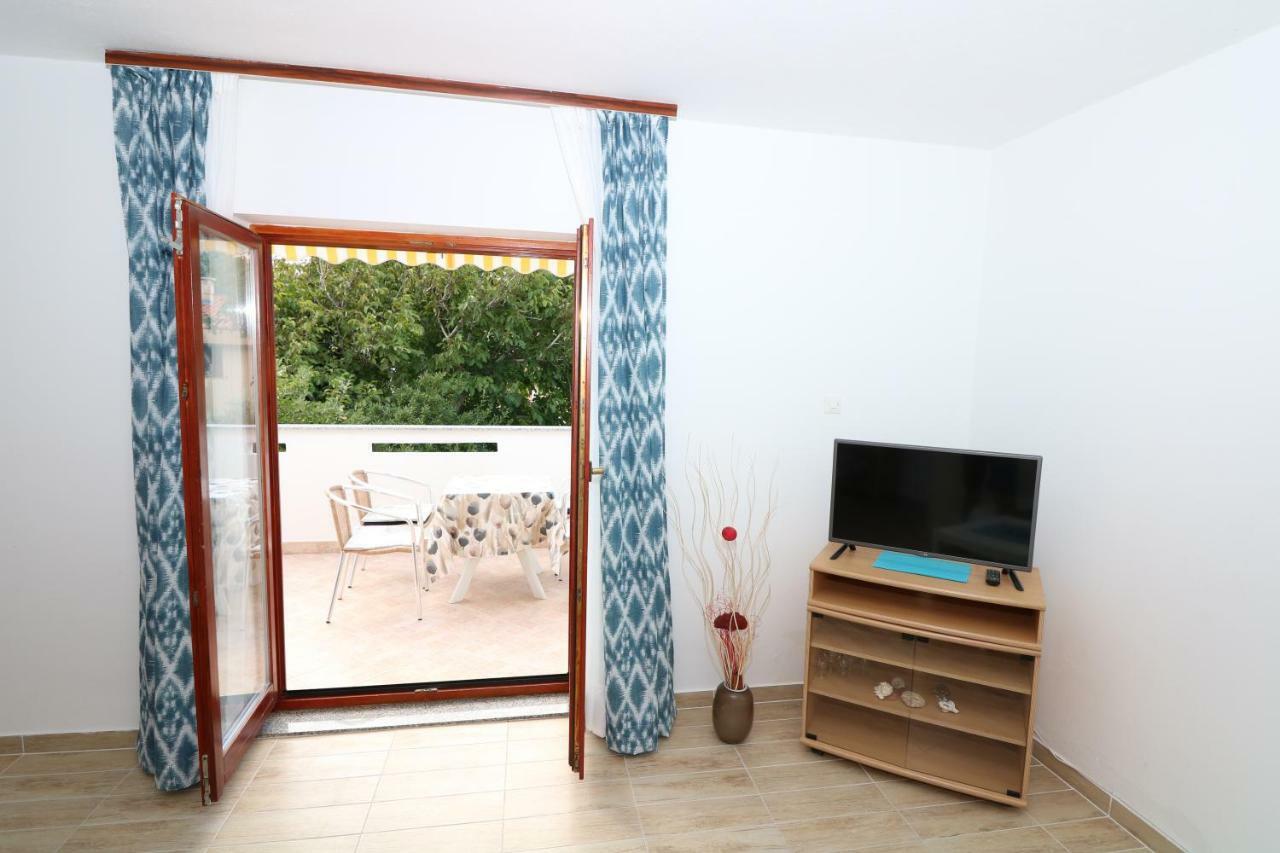 Apartments Reljic With Terrace Baška Екстериор снимка