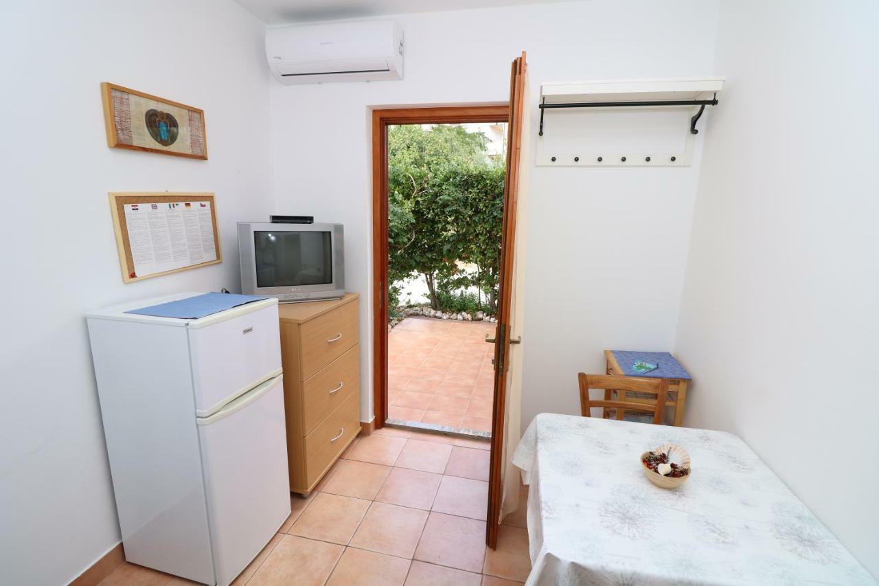 Apartments Reljic With Terrace Baška Екстериор снимка
