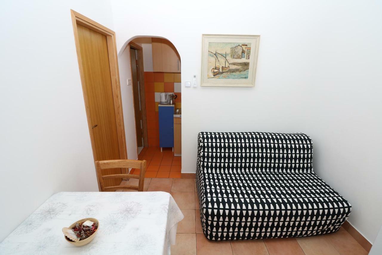 Apartments Reljic With Terrace Baška Екстериор снимка
