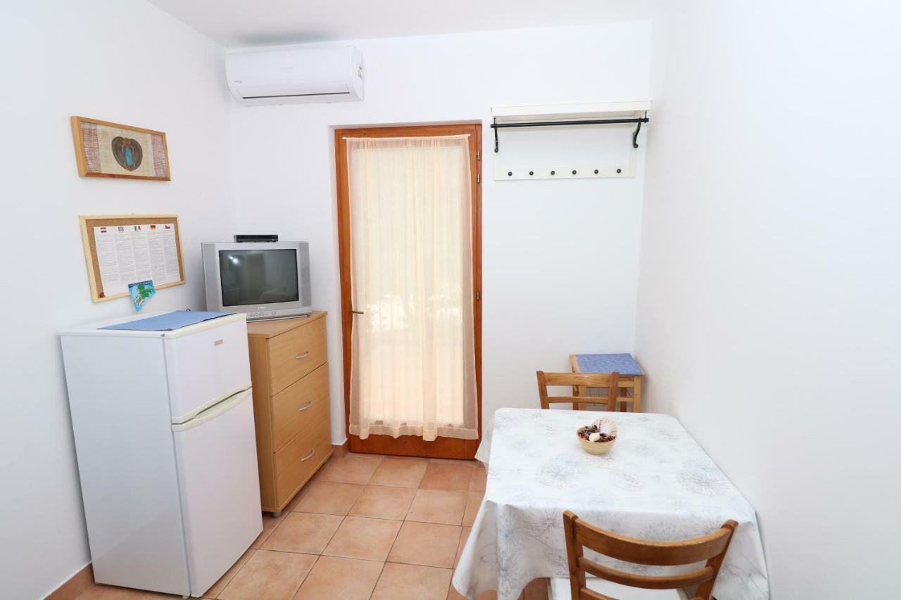 Apartments Reljic With Terrace Baška Екстериор снимка